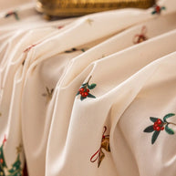 Toalha de Mesa de Natal Estampa Árvores Barra de Renda