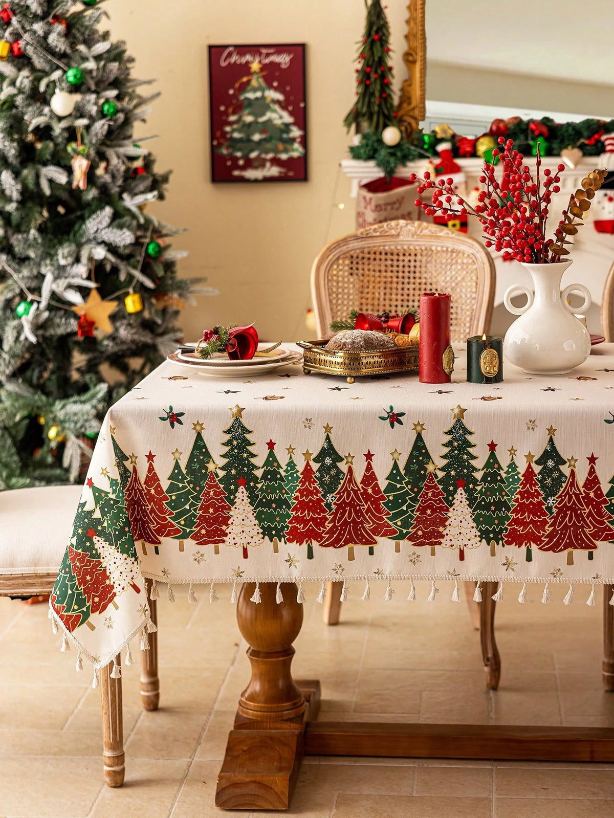 Toalha de Mesa de Natal Estampa Árvores Barra de Renda
