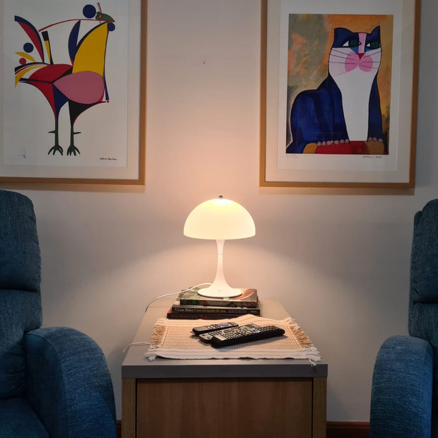 Luminária de Mesa Panthella - Minimalist House LTDA