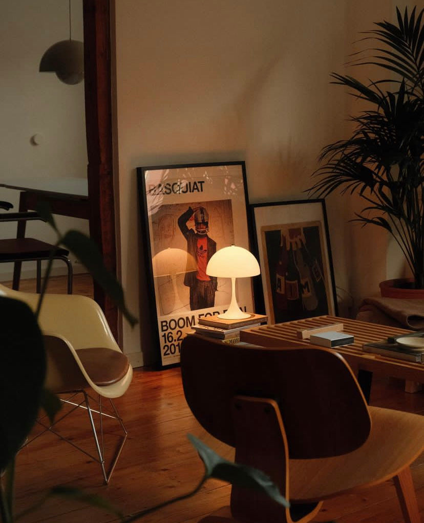 Luminária de Mesa Panthella - Minimalist House LTDA
