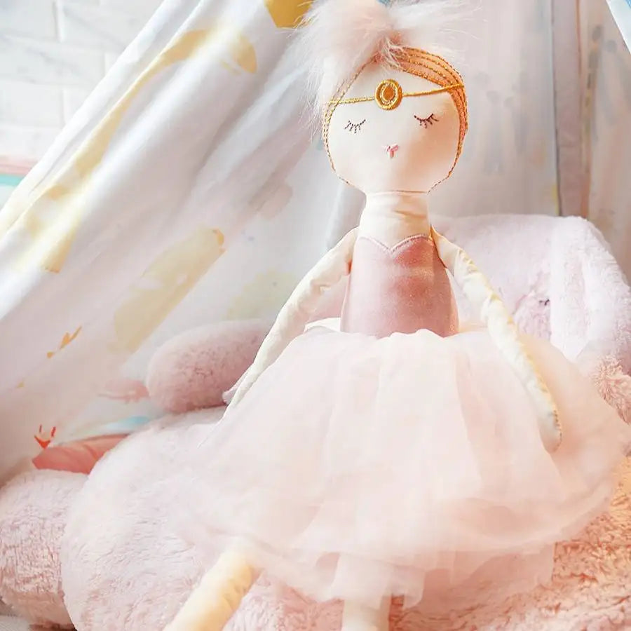 Boneca de Pelúcia Princesas - Minimalist House LTDA