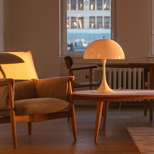 Luminária de Mesa Panthella - Minimalist House LTDA