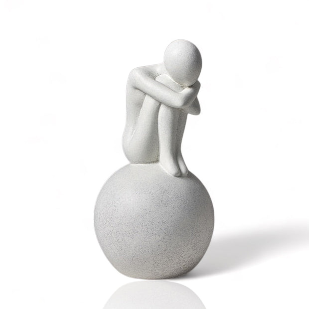 Estatueta de resina - Menino - Minimalist House LTDA