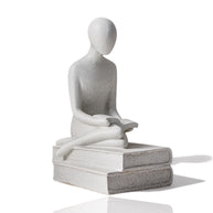 Estatueta de Resina - A Menina Minimalista - Minimalist House LTDA