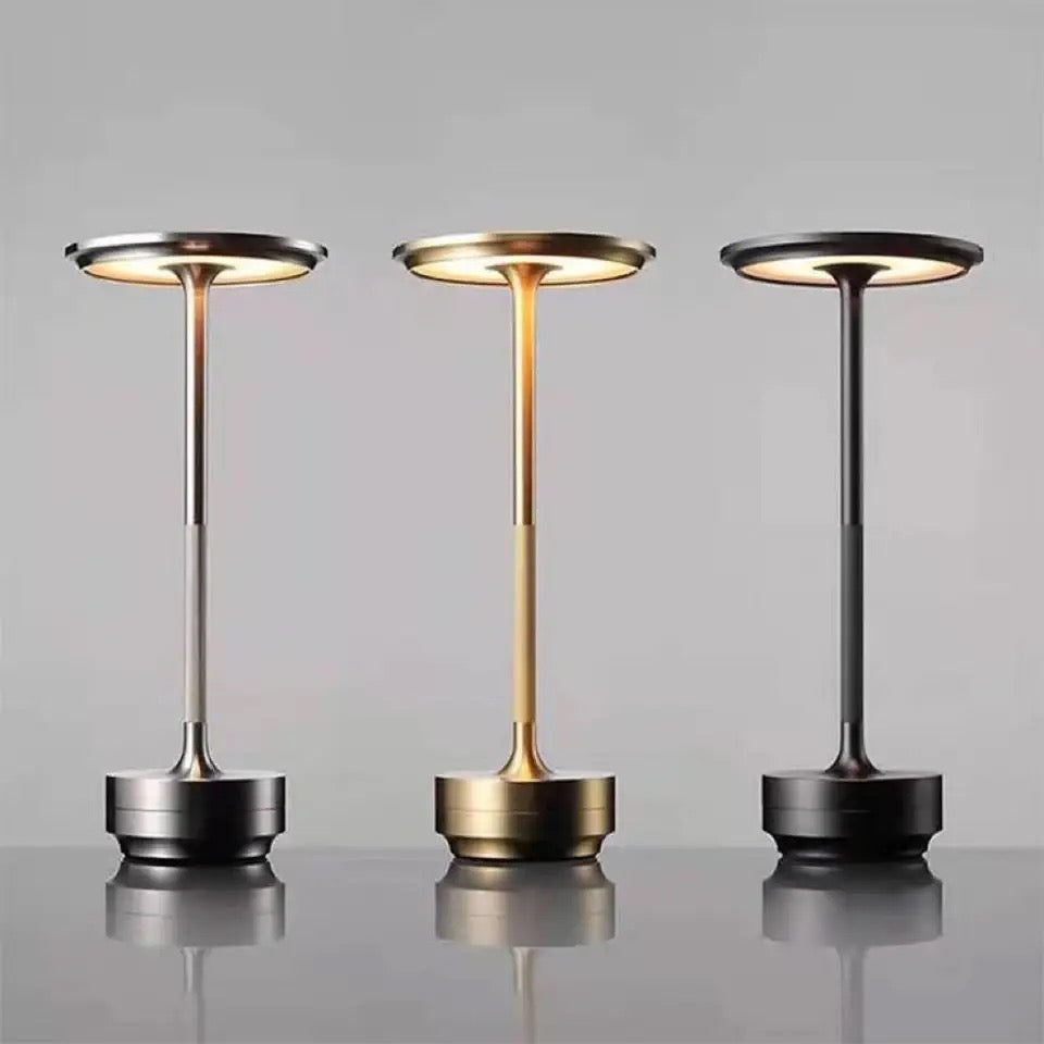 Luminária Midnight - Luz Ajustável - Minimalist House LTDA