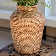 Vaso decorativo trançado em rattan - Flower - Minimalist House LTDA