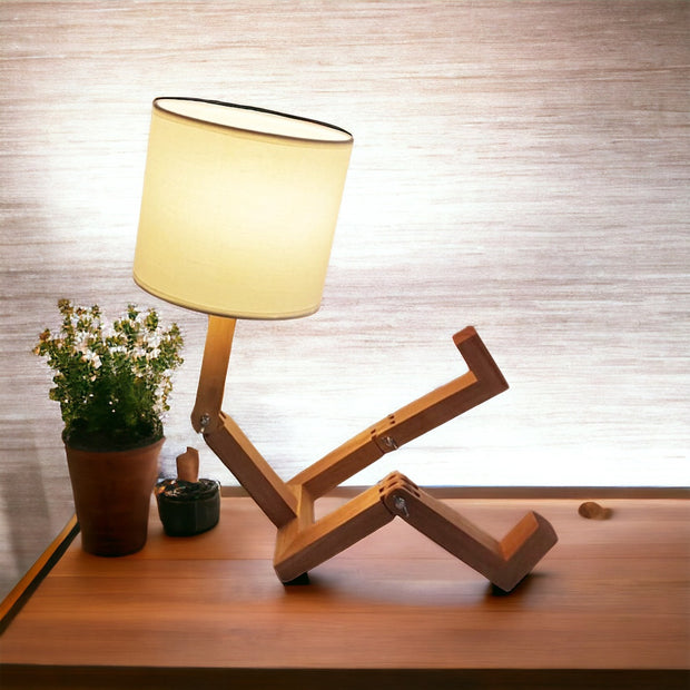 Luminária de madeira versátil - Menino - Minimalist House LTDA