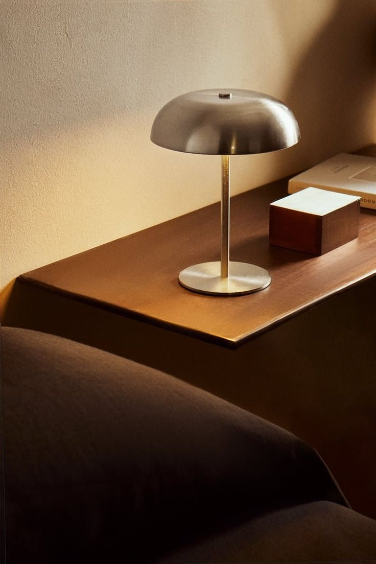 Luminária de Mesa LED Portátil Recarregável USB - Aurum