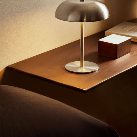 Luminária de Mesa LED Portátil Recarregável USB - Aurum