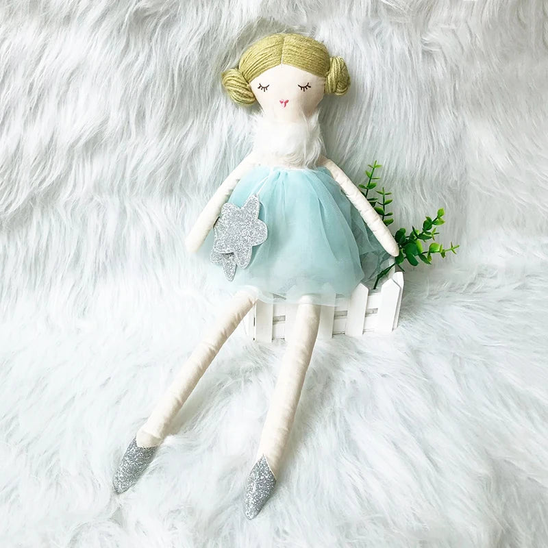 Boneca de Pelúcia Princesas - Minimalist House LTDA