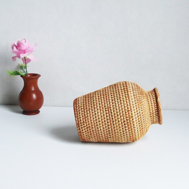 Vaso decorativo trançado em rattan - Flower - Minimalist House LTDA