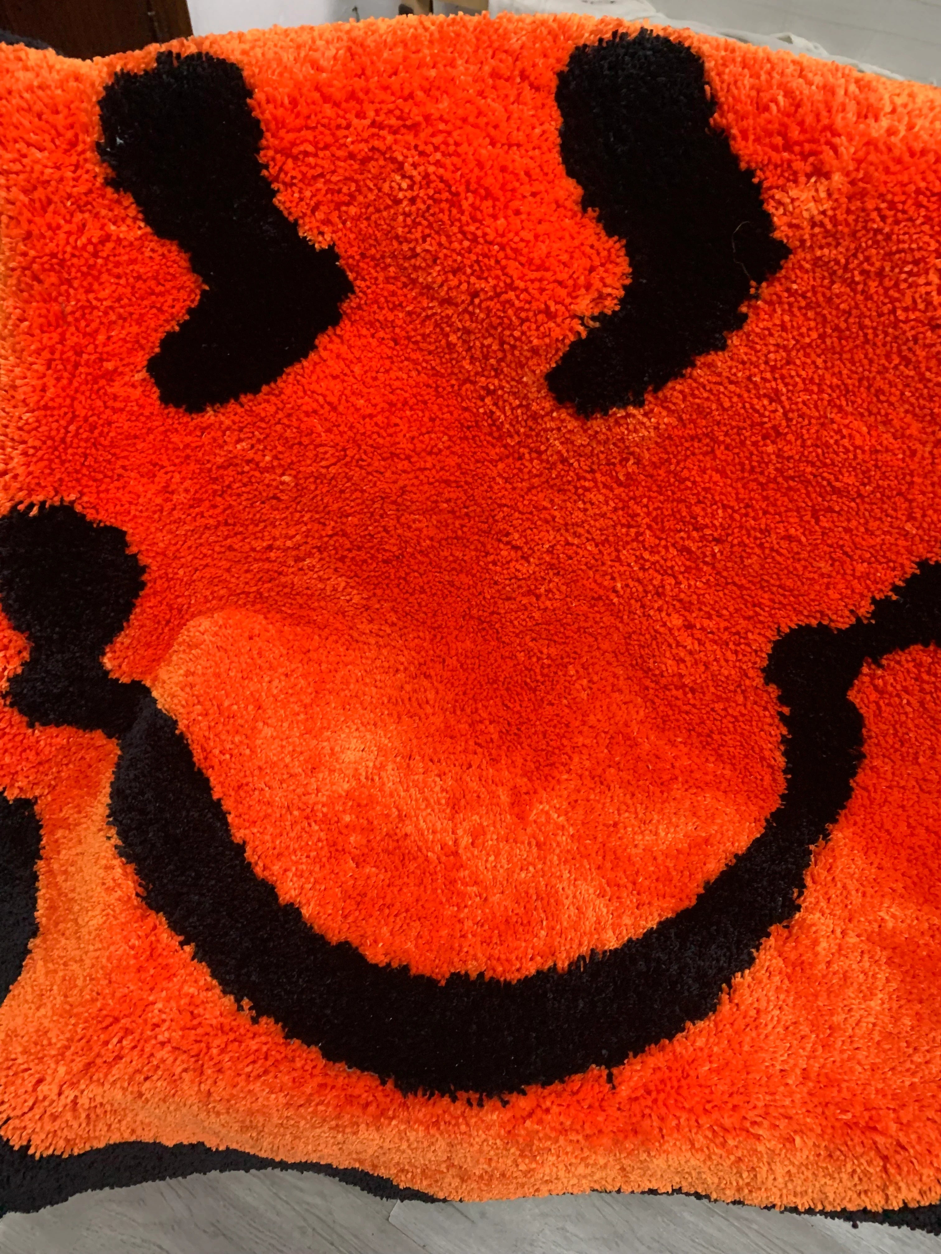 SMILE - Tapete de pelúcia - Minimalist House LTDA