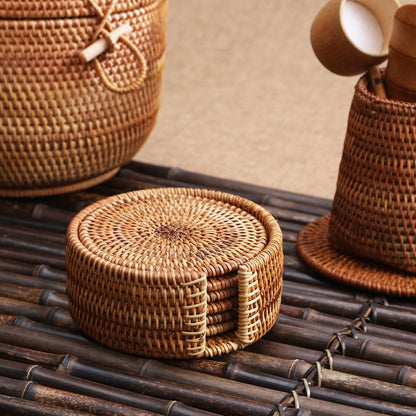 Esteira para copos / porta copos / descanso de copos de rattan - 6 peças - Minimalist House LTDA