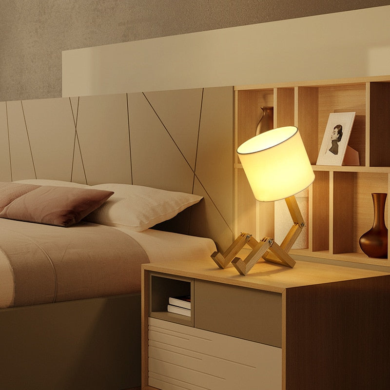Luminária de madeira versátil - Menino - Minimalist House LTDA