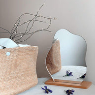 Espelho simples de maquiagem irregular minimalista - FLOWER - Minimalist House LTDA
